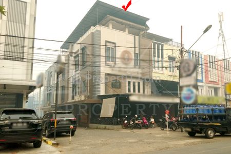 Jual Cepat Ruko Hook Hadap Timur Siap Pakai Kawasan Ramai Bisnis di Jalan WR Supratman, Pontianak