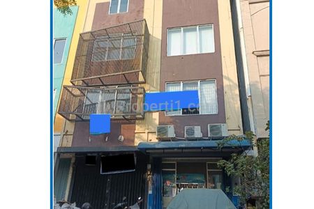 Jual Cepat Harga Spesial 2 Unit Ruko Gandeng 4 Lantai Unfurnished di Pademangan, Jakarta Utara
