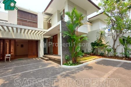 Disewakan Rumah Mewah KT 5 di Area Kemang Jakarta Selatan | SSP604