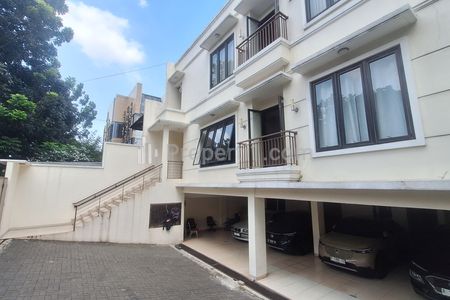 Dijual Rumah Kost Aktif 17 Kamar di Jalan Utama Tebet Timur, Jakarta Selatan