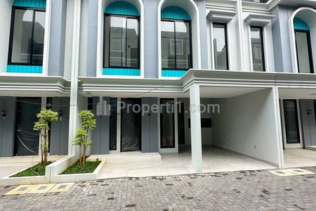 Dijual Rumah Baru 3 Lantai Dekat Mabes TNI Cipayung Jakarta Timur