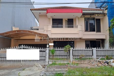 Disewakan Rumah Mewah Bagus 2 Lantai di Taman Modern Cakung Jakarta Timur Siap Huni Minimalis Modern