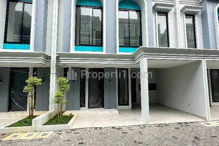 Dijual Rumah Ready Stok 3 Lantai di Cipayung, Jakarta Timur