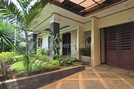 Disewakan Rumah di Area Kebayoran Baru/Senayan Jakarta Selatan | SSP008