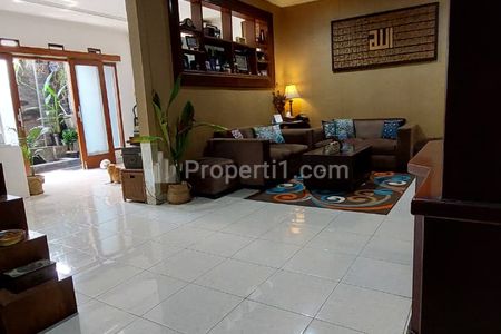 Dijual Cepat Rumah Siap Huni Nyaman dengan Luas Tanah 192m2 di Pamulang Permai Tangerang Selatan