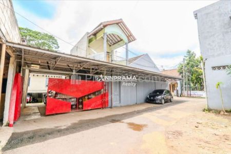Dijual Rumah 3 Lantai Cocok untuk Kost-kostan di Srengseng Sawah, Jakarta Selatan
