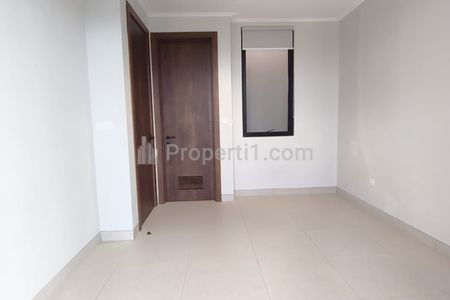 Sewa Rumah Siap Huni di Botany Garden Dekat MRT Fatmawati, Jakarta Selatan - 3 Kamar Tidur & Semi Furnished