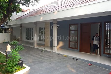 Sewa Rumah Siap Huni 3 Kamar Tidur di Menteng Jakarta Pusat