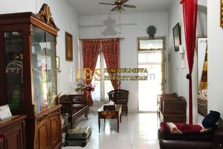 Dijual Rumah Kondisi Siap Huni Komplek Cemara Hijau Jalan Metal