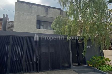 Dijual Rumah Modern di Bintaro Sektor 1 Pesanggrahan Jakarta Selatan | SSPN0186