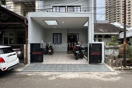 Dijual Turun Harga Brand New House Furnished di Pondok Indah, Jakarta Selatan