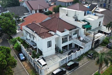 Dijual Rumah Terawat Siap Huni Posisi Hoek ROW Lebar di Bangka - Kemang, Jakarta Selatan