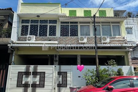 Dijual Cepat Rumah Kost Putri 2.5 Lantai Aktif di Deltasari Indah Sidoarjo