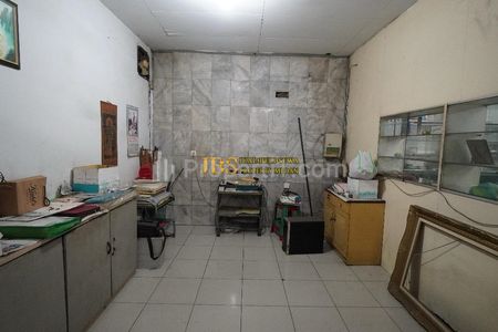 Jual Ruko 3,5 Tingkat Siap Huni di Jalan Gatot Subroto (Dekat Jl. Kapten Muslim) Medan