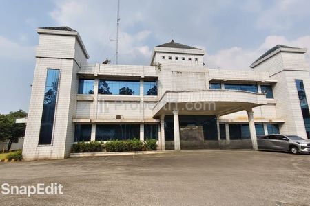 Sewa Gudang Siap Pakai Luas Tanah 10000m2 Luas Bangunan 7000m2 di Kawasan Industri Jababeka Cikarang