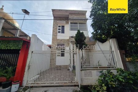 Dijual Rumah Lelang Karangan Jaya Wiyung Surabaya Barat LT 121m2 SHM