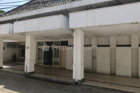 Dijual Rumah Lokasi Strategis di 0 Jalan Raya Dinoyo, Cocok untuk Bangun Hotel, Showroom, Supermarket, Cafe, Resto, Surabaya Pusat