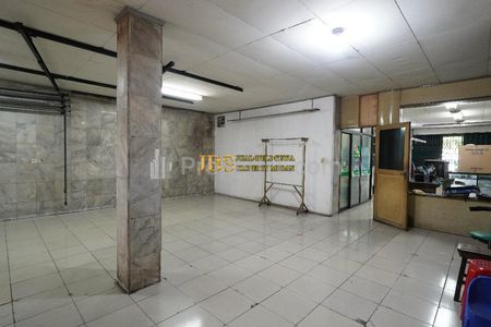 Dijual/Disewakan Ruko Gandeng Siap Huni di Jalan Gatot Subroto - Medan