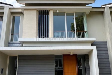 Dijual Cepat Rumah 2 Lantai Citraland Surabaya Siap Huni