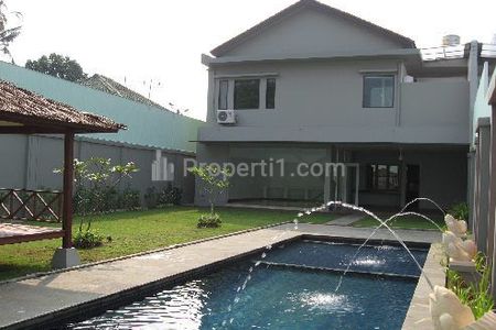 House for Rent 4BR with Swimming Pool – Cilandak, South Jakarta