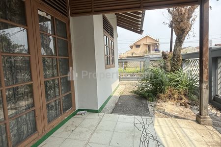 Jual Rumah TKI 1 Taman Kopo Indah, Hoek 2 Lantai LT 140 m² – 4KT