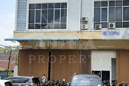 Sewa Cepat Ruko Hook Super Strategis Depan Pelabuhan, Cocok Kantor Gudang, Daerah Jalan Komyos Sudarso Pontianak