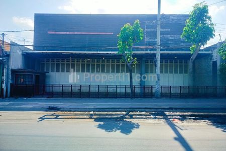 Ruang Usaha Dijual/Disewakan Demak Krembangan Surabaya Utara Pinggir Jalan
