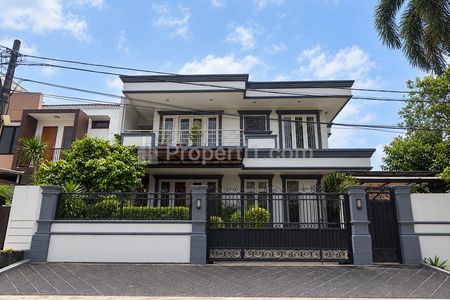 Dijual Rumah Hoek Dekat Mall di Pondok Indah