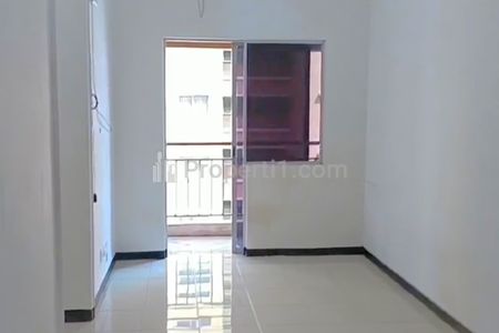 Disewakan Apartemen City Resort Luas 55m2 Tipe 2+1 Semi Furnish, Kondisi Rapi di Jakarta Barat
