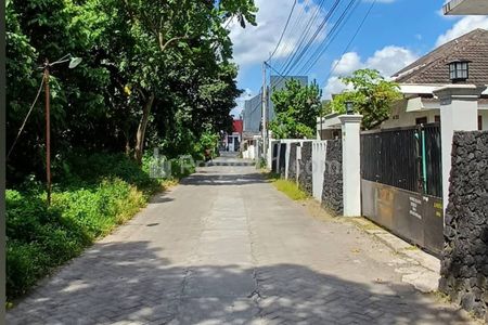Jual Tanah Strategis Bonus Bangunan Kost 30 Kamar Area Anggajaya Condongcatur Yogyakarta Dekat Pakuwon Mall, JIH, UGM, AMIKOM, UPN