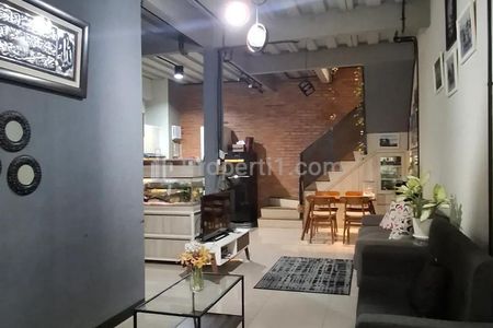 Dijual Rumah Strategis di Sariwangi Bandung Barat
