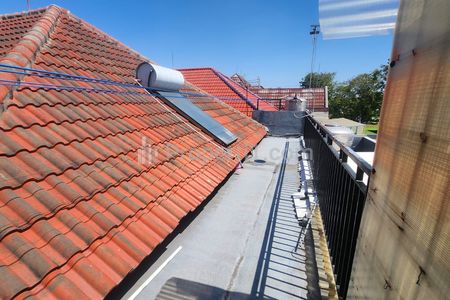 Sewa Rumah Asri Strategis Pakuwon City Surabaya Timur