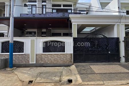 Dijual Rumah Second Semi Furnished dalam Komplek di Duren Sawit Jakarta Timur
