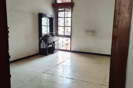 Dijual Rumah Tengah Kota Strategis Sayap Riau Bandung