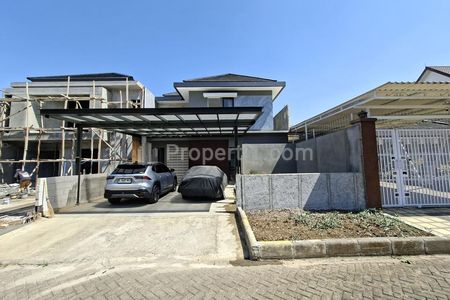 Dijual Rumah Cantik dengan Kolam Renang di Setiabudi Bandung