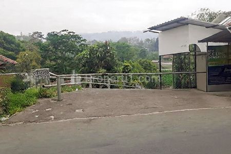 Jual Tanah 9100 m2 SHM Lebar Muka 15 Meter Dikelilingi Bukit untuk Resort Sekolah Kantor Resto Cafe Villa Klinik Holistik di Kawasan Dago Bandung
