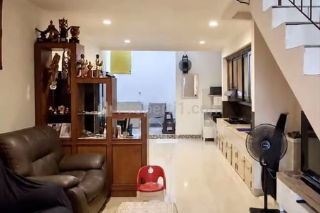 Dijual  Rumah Taman Palem Lestari Ukuran 3,75x15 m Baru Renovasi, Kondisi Bagus di Jakarta Barat