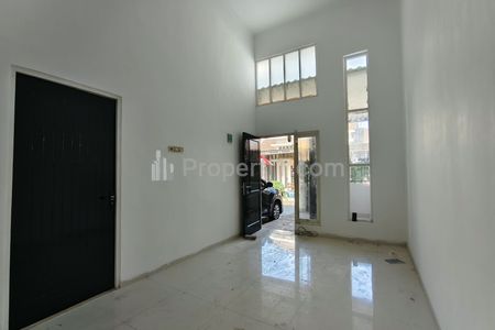 Dijual Rumah Murah Full Renovasi di Perumahan Wisata Semanggi Rungkut Surabaya Timur