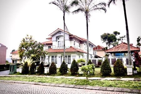 Jual Villa Keluarga Besar di Puncak Resort, Cianjur