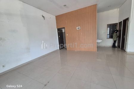 Disewakan Ruko Murah Bagus Pinggir Jalan Lokasi Strategis 2 Lantai di Savoy Jakarta Garden City Jakarta Timur Siap Pakai & Siap Usaha Minimalis Modern