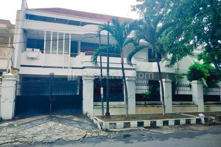 Dijual Rumah Potensi Komersial Raya Dharmahusada Surabaya Timur