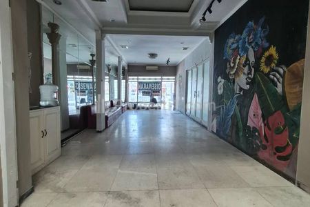 Tempat Usaha Disewakan di Raya Darmo Baru Barat Surabaya Barat