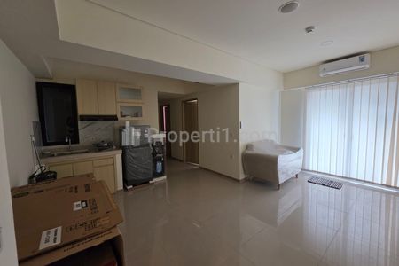 Living Room & Kitchen