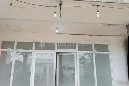 Sewa Ruko 3 Lantai Lokasi Strategis di Cinere, Depok
