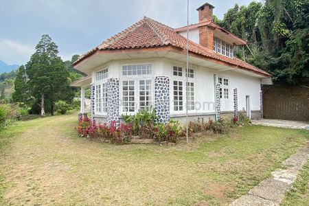 Dijual Villa dan Tanah Pinggir Jalan di Puncak Pass Bogor