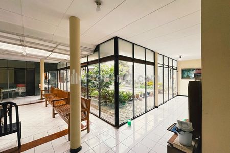 Dijual Rumah Terawat Siap Huni Pinggir Jalan Raya di Sukahaji Bandung