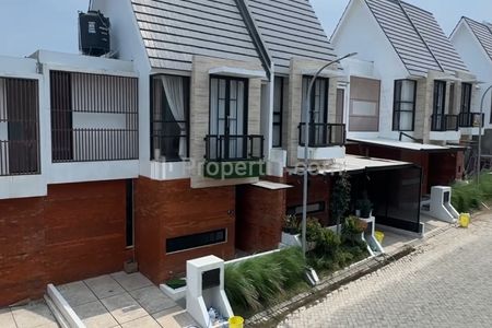 Dijual Villa di Batu Jawa Timur, Kondisi Baru (Full Furnished+ Private Poll)