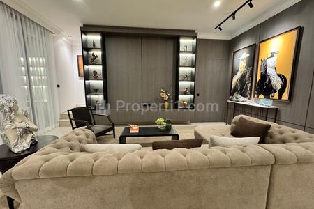 Dijual Rumah Pakuwon Indah Lariz Wood Surabaya