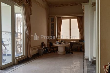 Dijual Rumah Mewah Araya Surabaya Dimensi 20x50 Hadap Timur