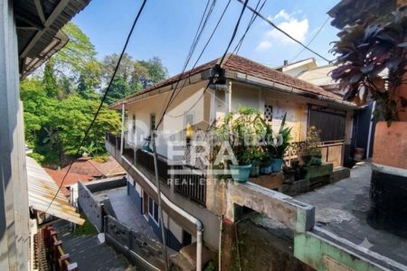 Dijual Cepat Rumah Kost Lokasi Sangat Strategis Dekat Mall Botani Square dan Belakang Kampus di Bogor Tengah